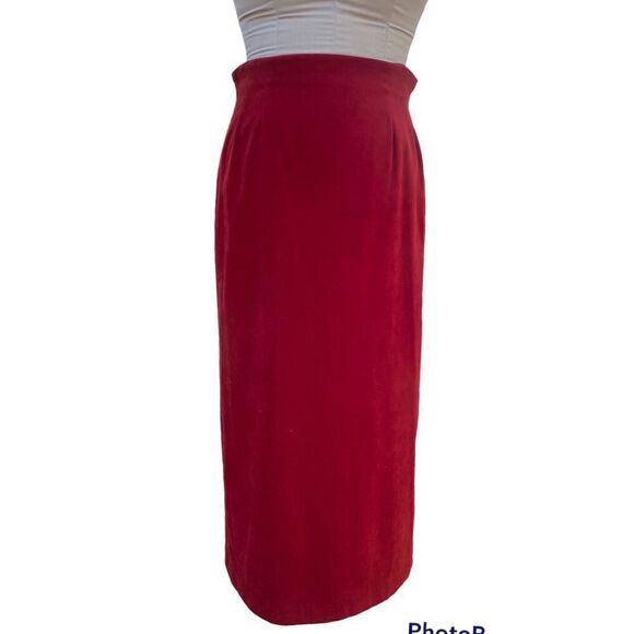 Casual Corner Annex Long Skirt Sz. 10 Red Poly/Spandex Blend. - Picture 1 of 12